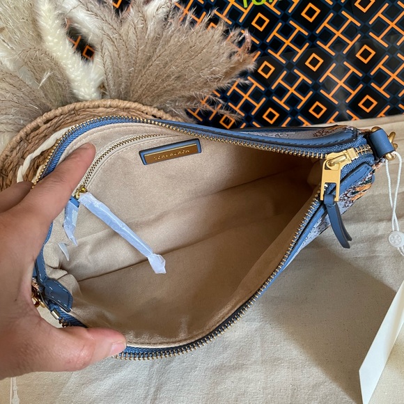New✨tory burch T monogram brocade studio crossbody bag - Picture 6 of 16